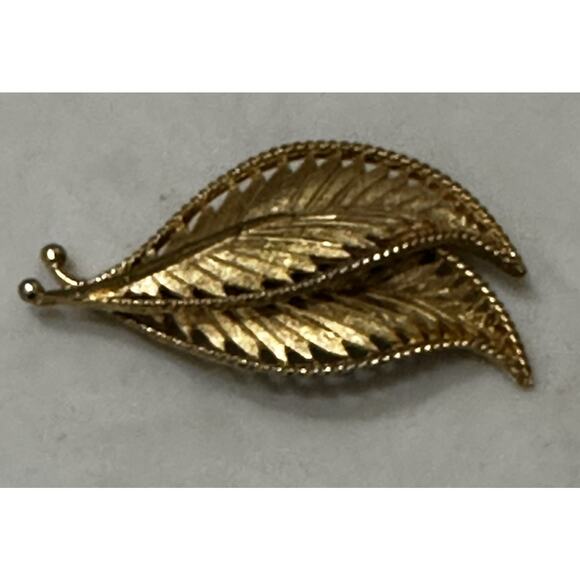 Vintage BSK Brooch Signed Gold Tone Double Leaf Mid Century Modern - Picture 1 of 6